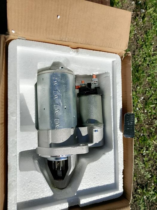 Продам новый стартер ваз на 2 шпильки