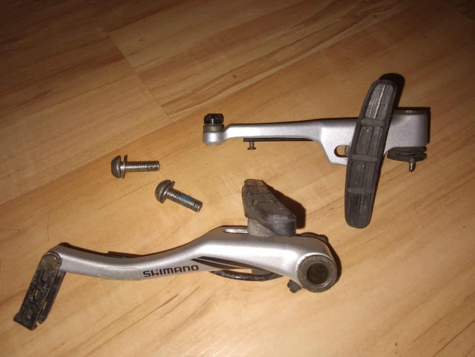 Dwie rowerowe szczęki hamulcowe Shimano BR-M422.