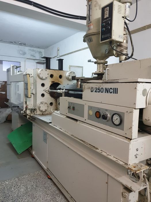 Máquinas de Injeção de plástico