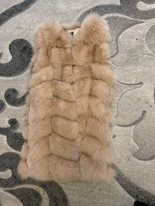 Хутряний жилет з песця