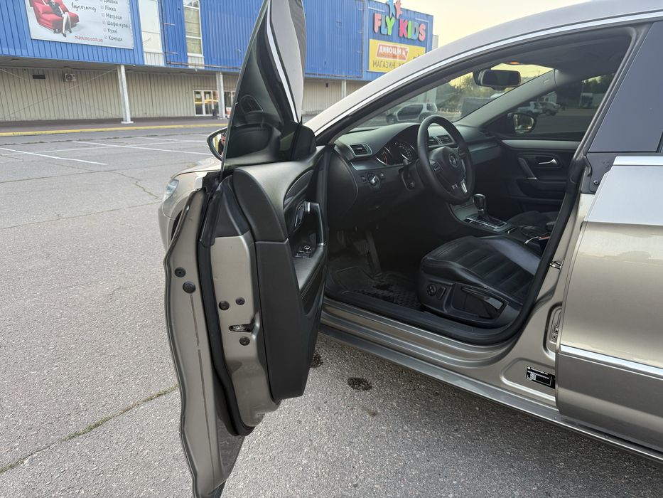 Volkswagen  Passat cc 2011 года 1.8 tsi