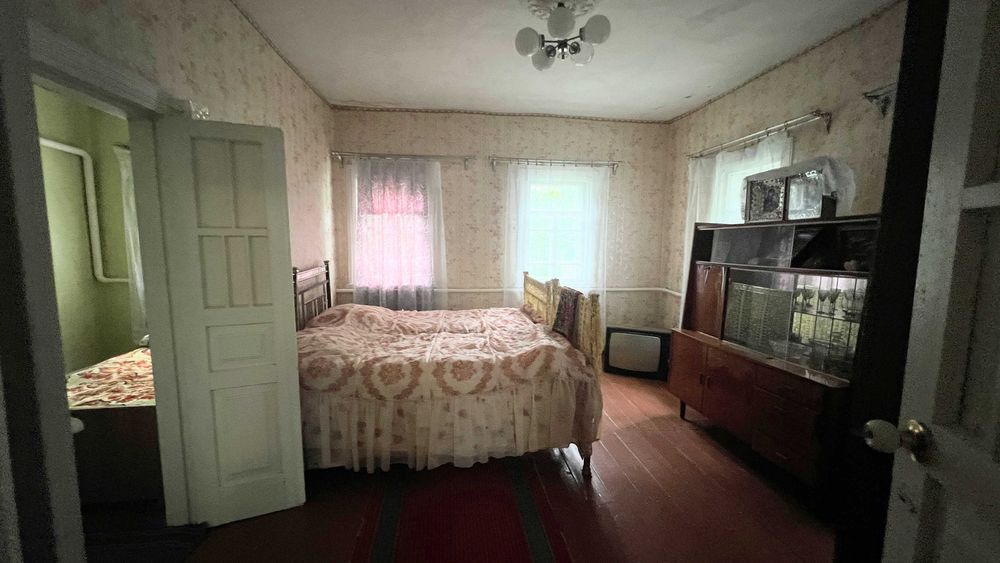 Будинок ПІД ЗНЕСЕННЯ та 25 соток у с.Княжичі 7 км до Києва