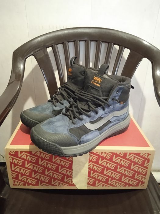 Продам vans ultrarange exo
