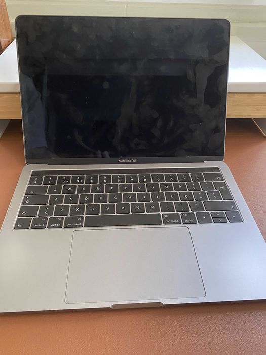 MacBook Pro Retina 13.3inch 2019-Core i7-16GB SSD 512 QWERTY-Português