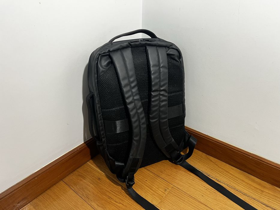mochila preta Paco Martinez