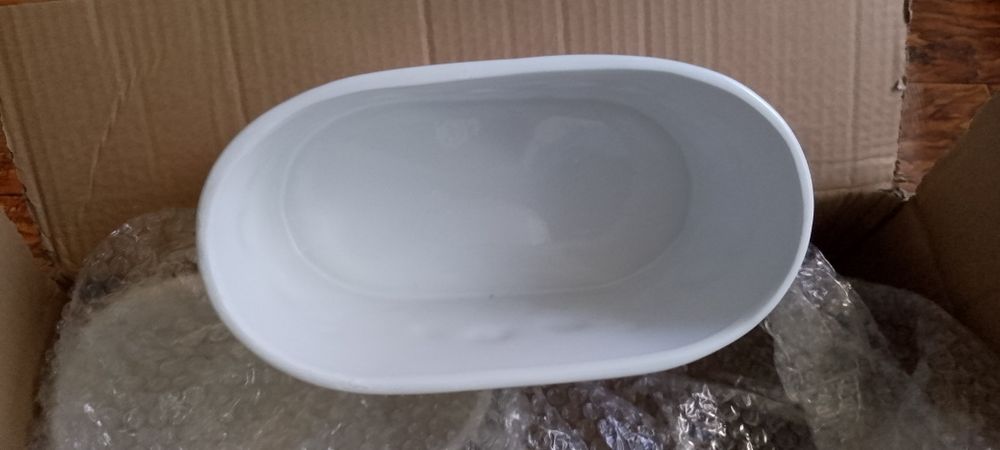 Doniczka ceramiczna w kwiaty