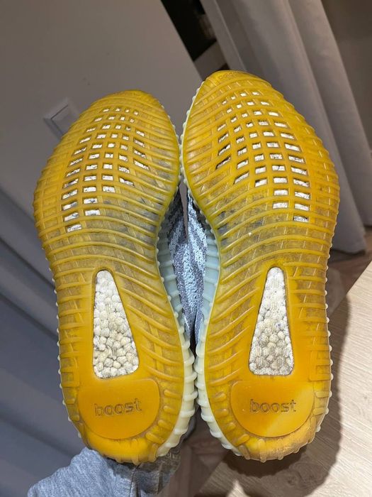 adidas Yeezy boost 350 v2 blue tint 42 2/3 beluga carbon zebra black