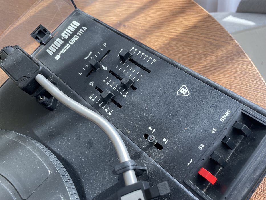 Gramofon Artur-stereo Unitra WG-903.