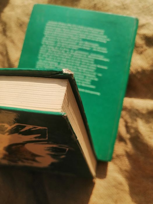 Книги, казки, німецька мова. Волков