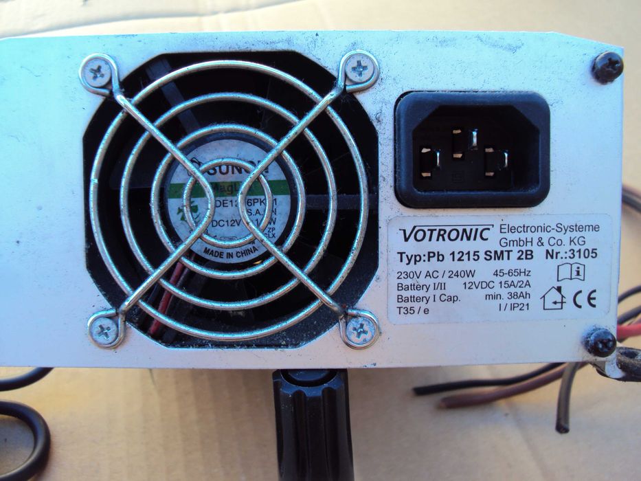 Ładowarka do akumulatorów Kamper Kemping VOTRONIC 1215 SMT 2B 12 V 15 A