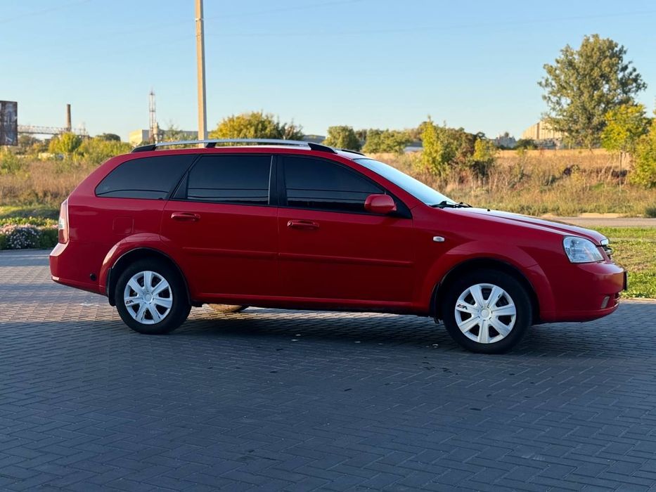 Продам Chevrolet Lacetti в кузові Універсал