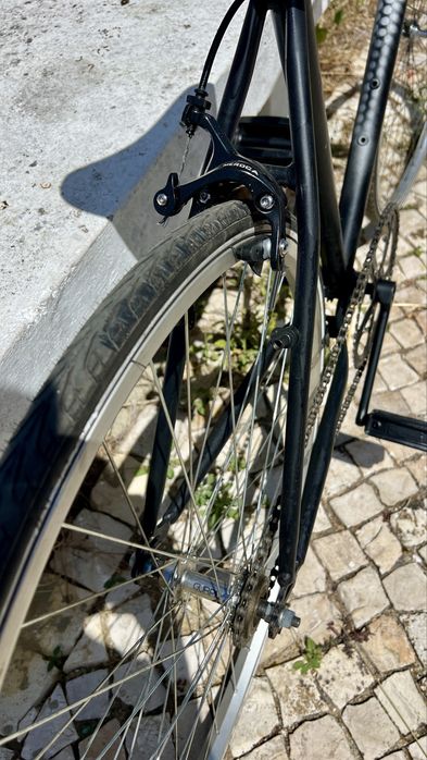 Bicicleta single speed “ fixie “ roda 28”