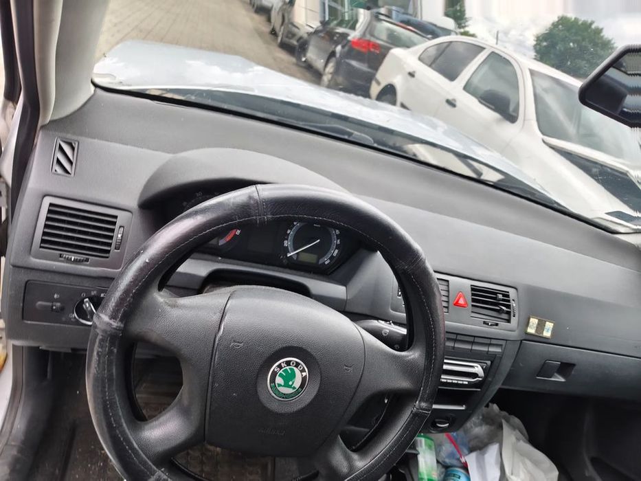skoda fabia kombi sedan hatchback benzyna 1.4 i 1,2 benzyna na części
