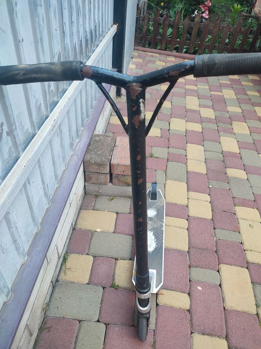 Продам трюковий самокат