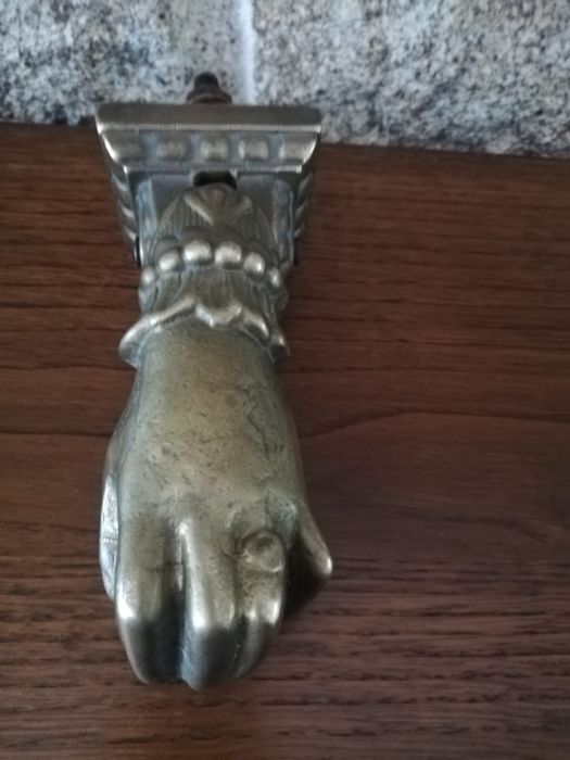 Batente de porta/portão antigo.