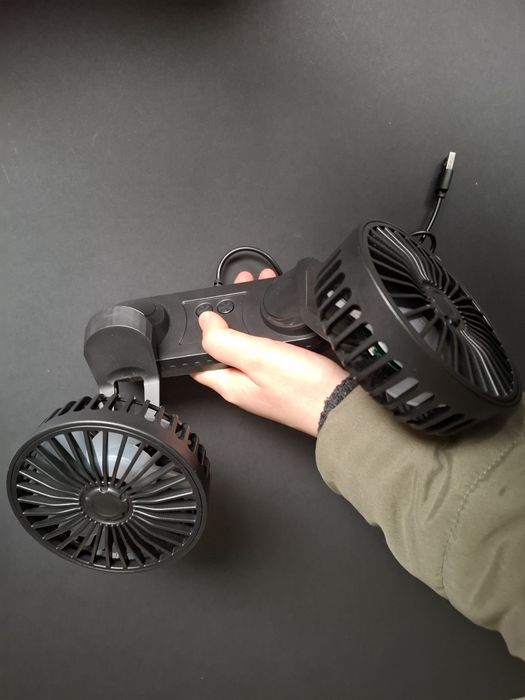 Ventoinha USB para carro ou secretária com duas cabeças rotativas