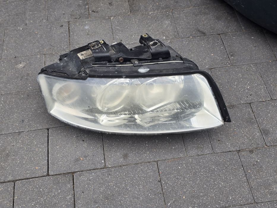 Przód Audi A4 B6 LY7W Europa pas maska  lampy