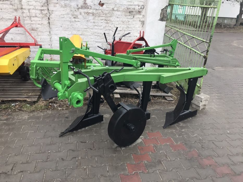 Плуг Bomet Польща