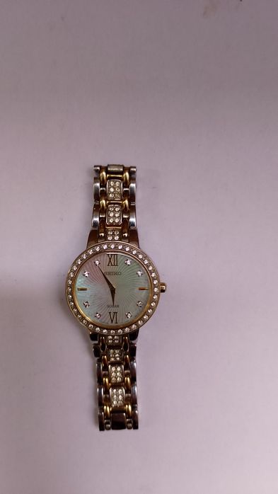 Продам женские часы SEIKO solar