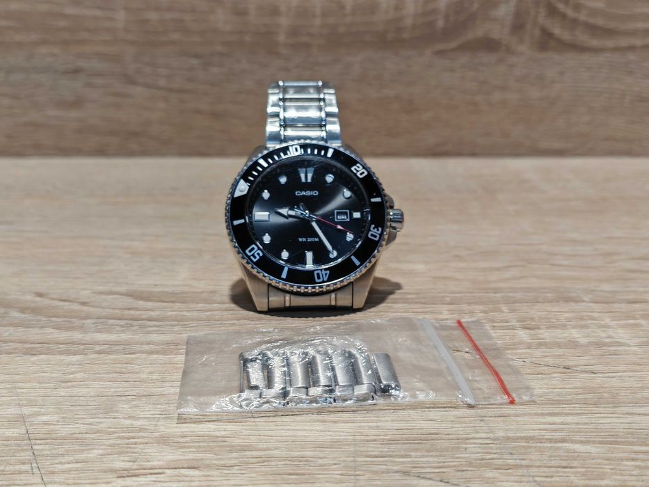 Zegarek Casio MDV-107D-1A1VEF