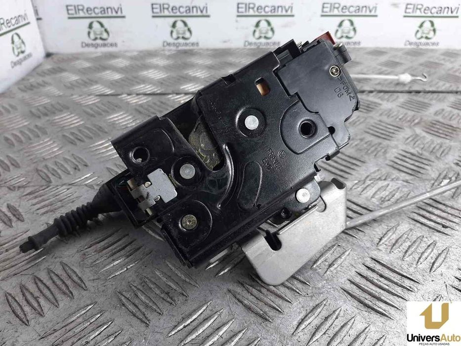 FECHADURA PORTA FRONTAL DIREITA AUDI A4 2002 -8E1837016C