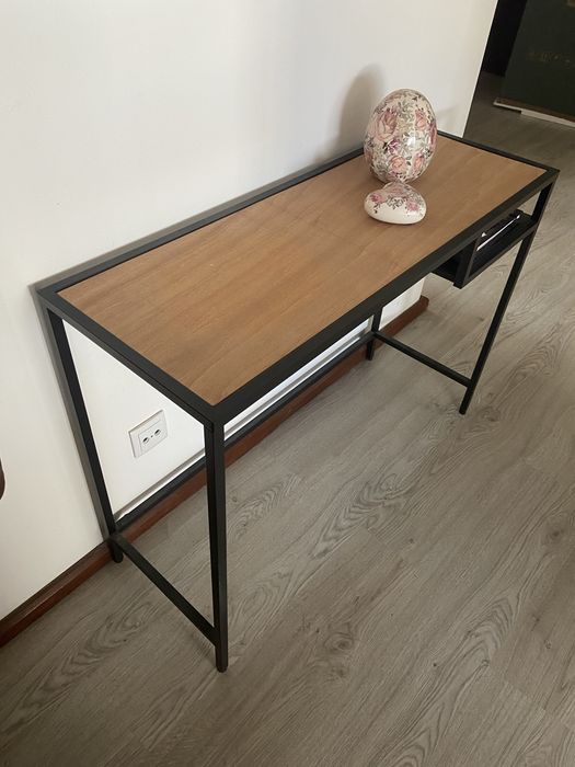 Consola / Mesa para portátil - LER ANÚNCIO