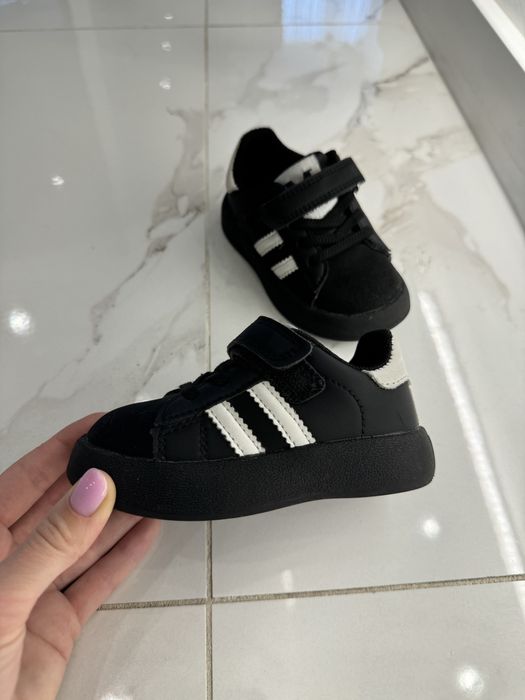 Кросівки 23 розмір