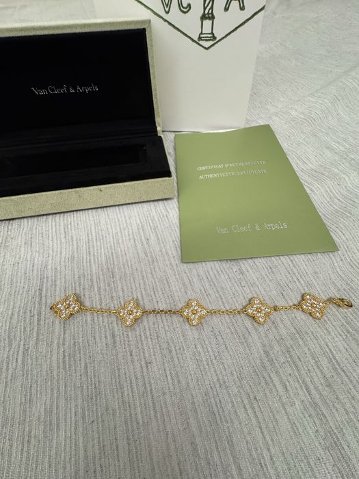 Pulseira Van Cleef & Arpels – Dourada
