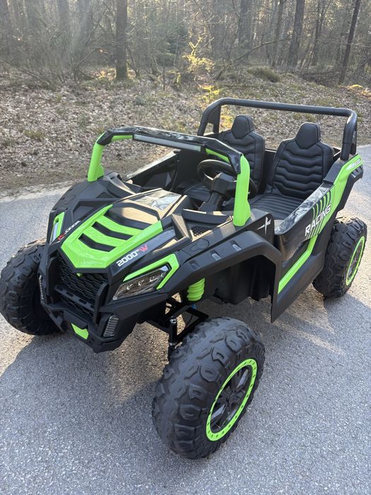 Auto na akumulator elektryczny pojazd