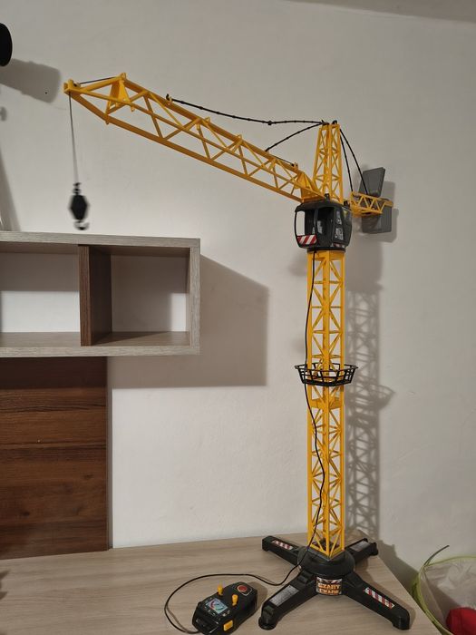 Кран з поворотним механізмом