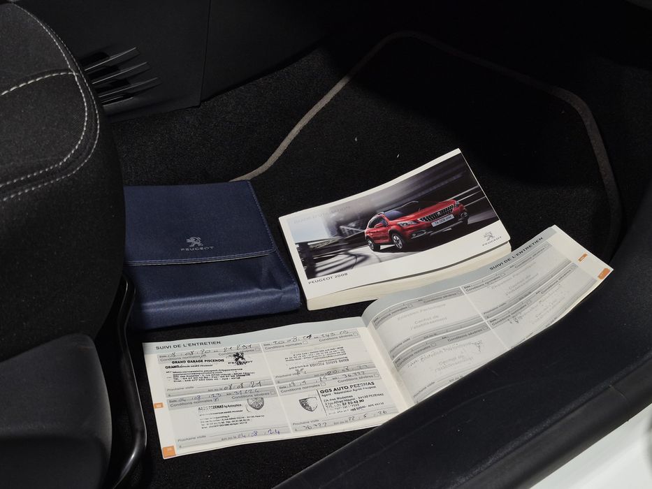 Peugeot 2008 - 37.000KM | GARANTIA | NOVO