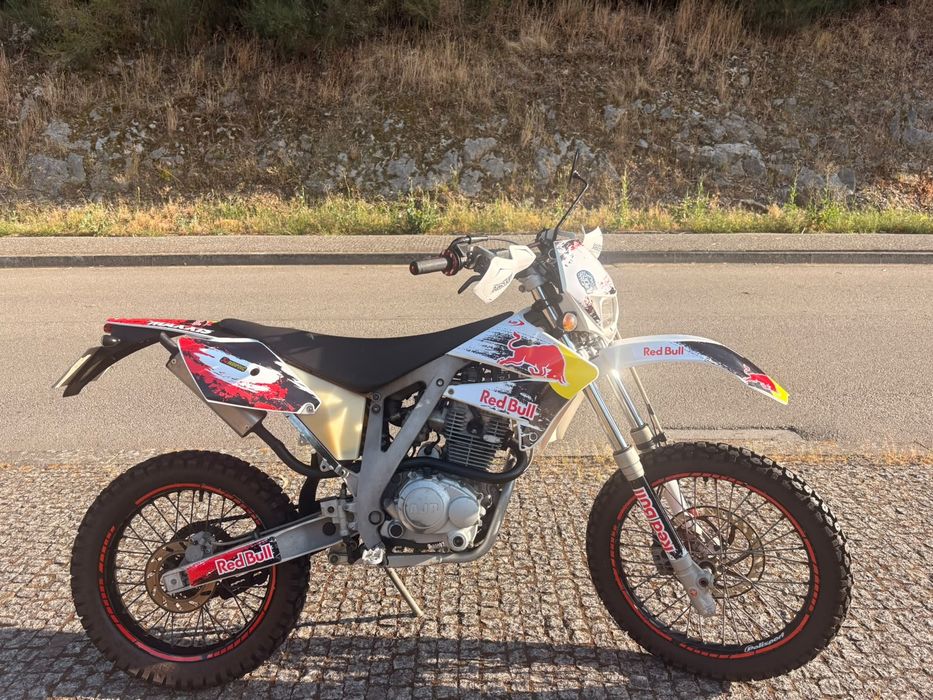 AJP  PR3   125cc