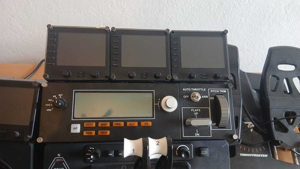 Cockpit Flight Simulator Completo – Honeycomb + Thrustmaster + USB