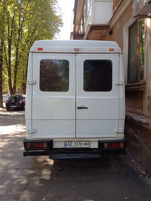 Мерседес 711D Пасажир