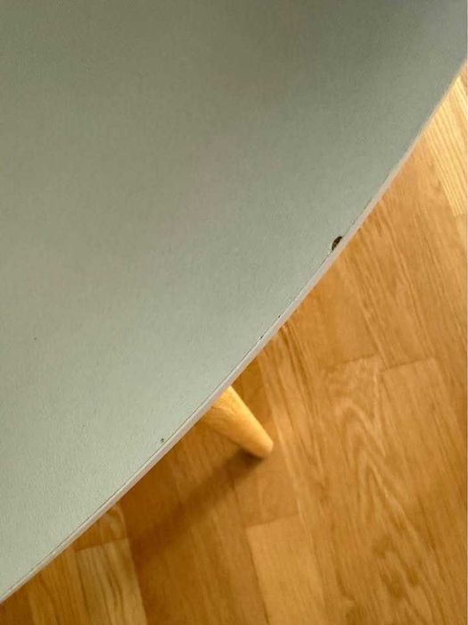 Pequena Mesa de apoio em Madeira - Moderna - Muito bom estado