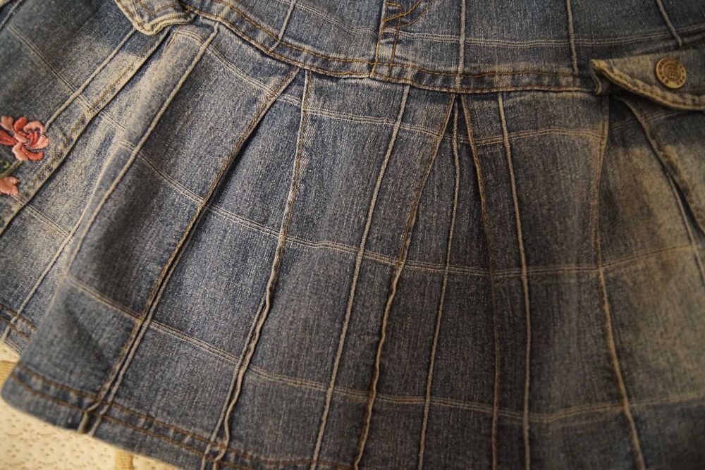 spódniczka dżinsowa jeans kwiatki wyszywane r. 122