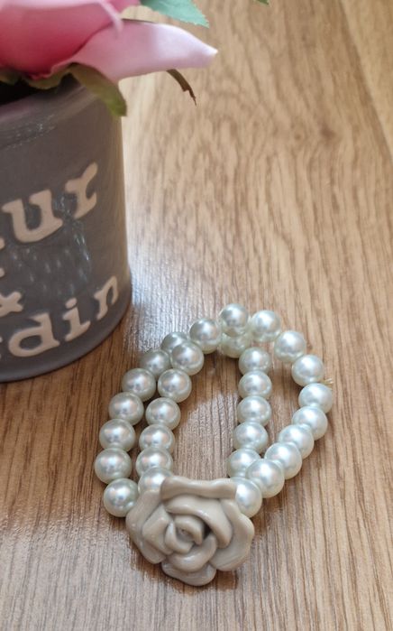 Bransoletka perły, różyczka