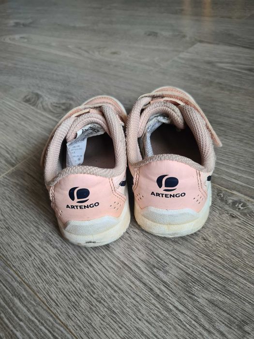 Buty dziewczęce sportowe Decathlon rozm. 27