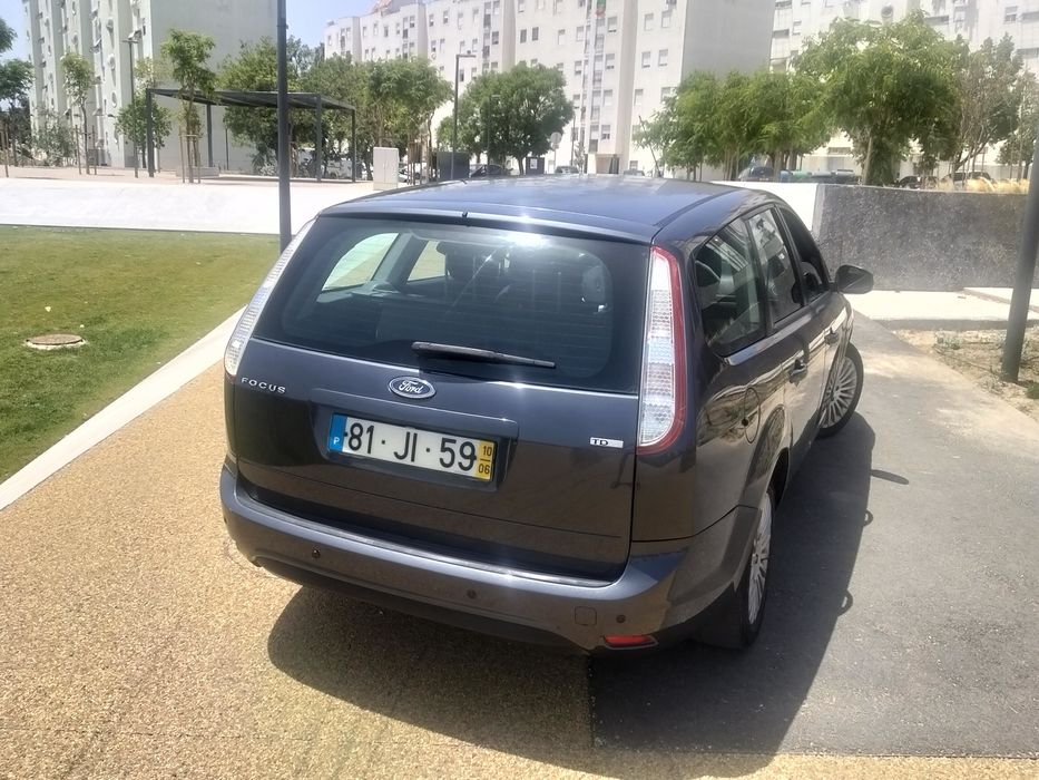 Ford focus Titanium 2010516570437921679363