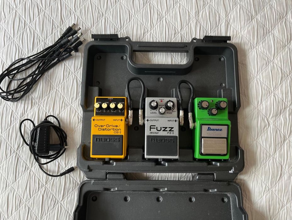 pedais de guitarra vários