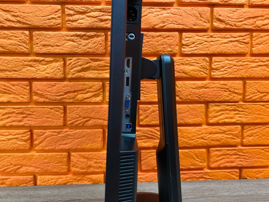 Монітор 23" Lenovo T23i-10/ 1920х1080 IPS/ 8 bit, матовий/DP, HDMI,VGA