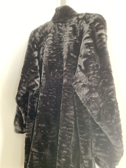 NOWY / Sztuczny czarny kożuszek (40/42)