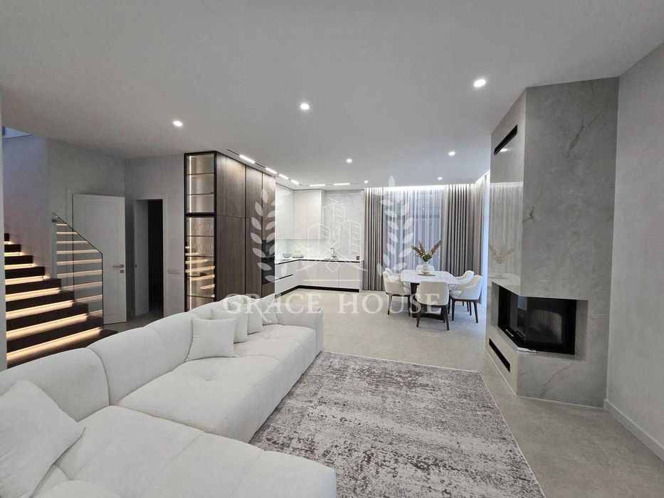 Продаж будинку 220м.кв. з ремонтом КМ Нова Ходосівка Ходосовка 8 соток