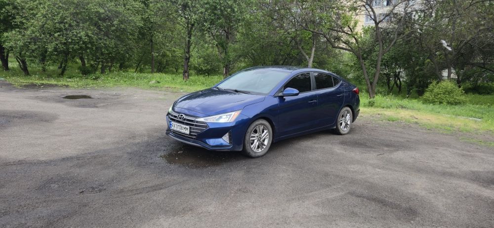 Hyundai Elantra 2019г
