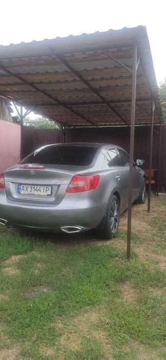 Suzuki Kizashi 2011