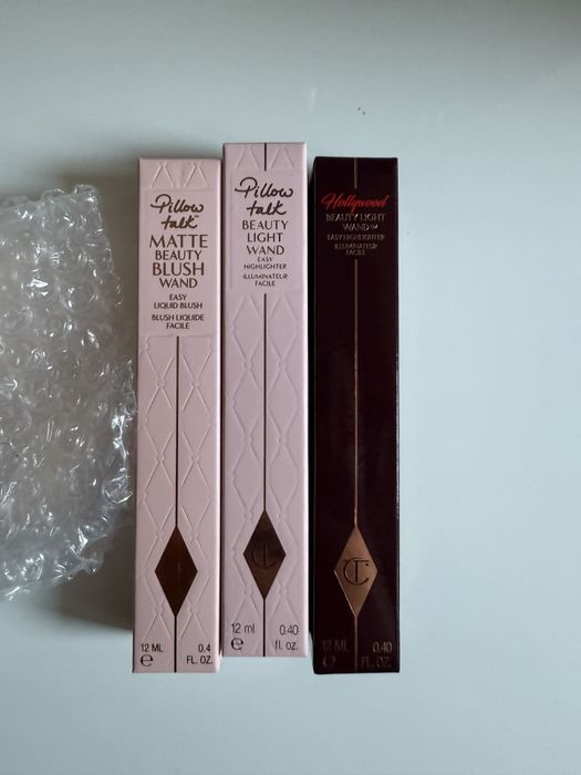 Kosmetyki Chrlotte Tillbury  - nietrafiony pesznt od mikolaja