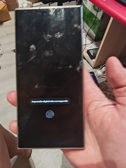 Samsung s24 Ultra ecrã Partido(Apenas o Ecrã),  Sem Bord, mas dá para usar