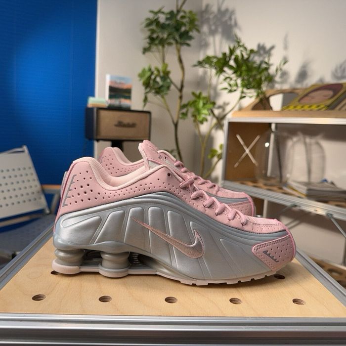 Кросівки Nike Shox R4 ЧИТАТИ ОПИС