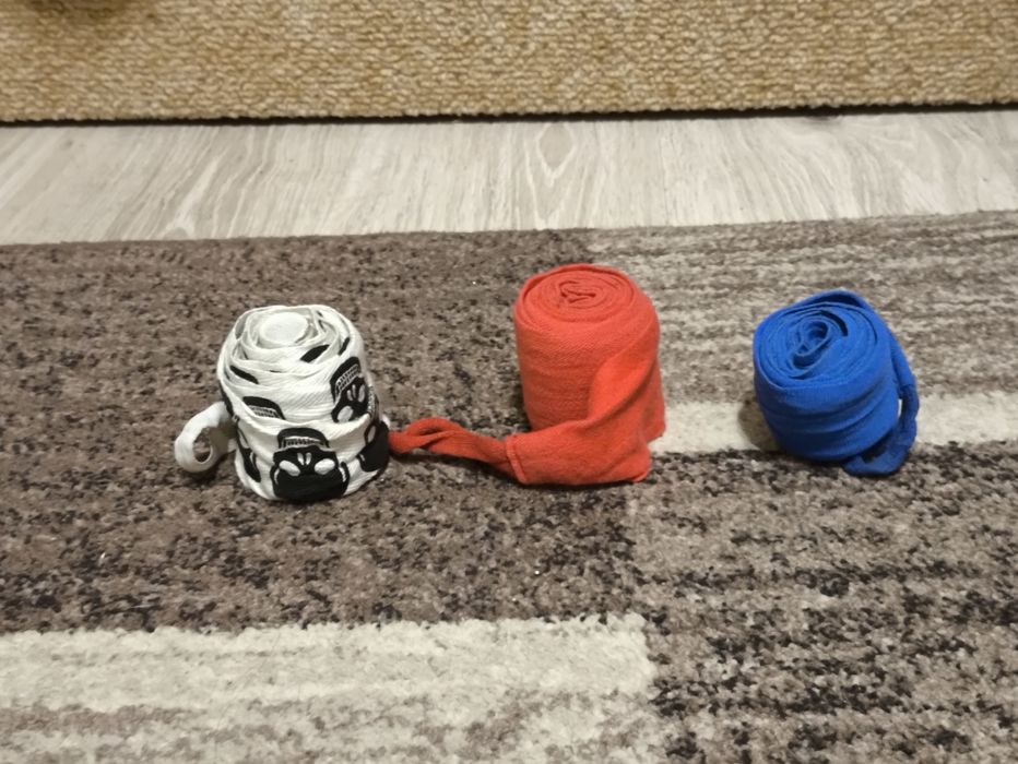 3 пари бінта різного кольору