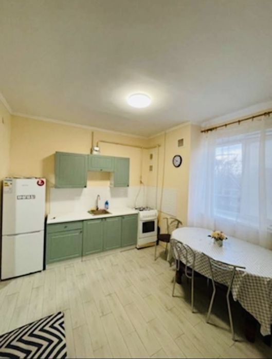 Аренда 1-к квартира 70м2 р-н Катрановка, в цену включены комун. платеж